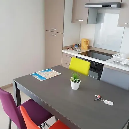 2 Pieces De Jonathan - Les Pins Centre - Proche Plages Apartment *